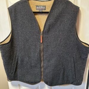 Vintage Woolrich Gray Wool Vest with Sherpa Lining - Men’s XXL